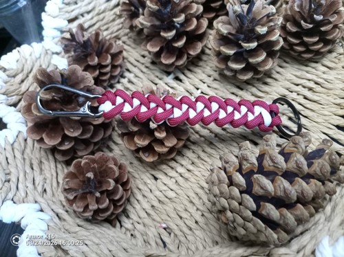 Paracord keyring keychain - keyring,