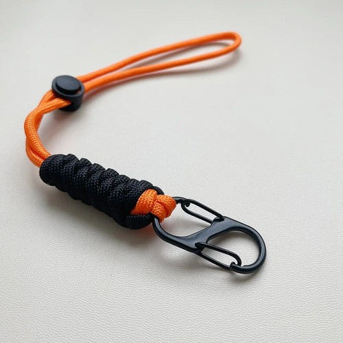 Paracord keychain hand - hand, woven